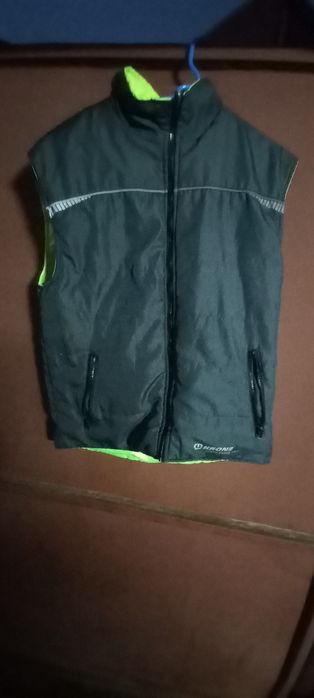 Vestă și pantaloni
