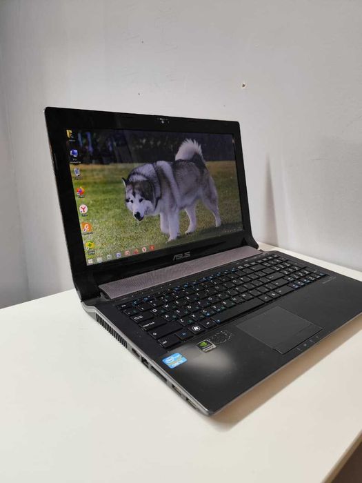 Ноутбук Asus core i5 все работает отлично