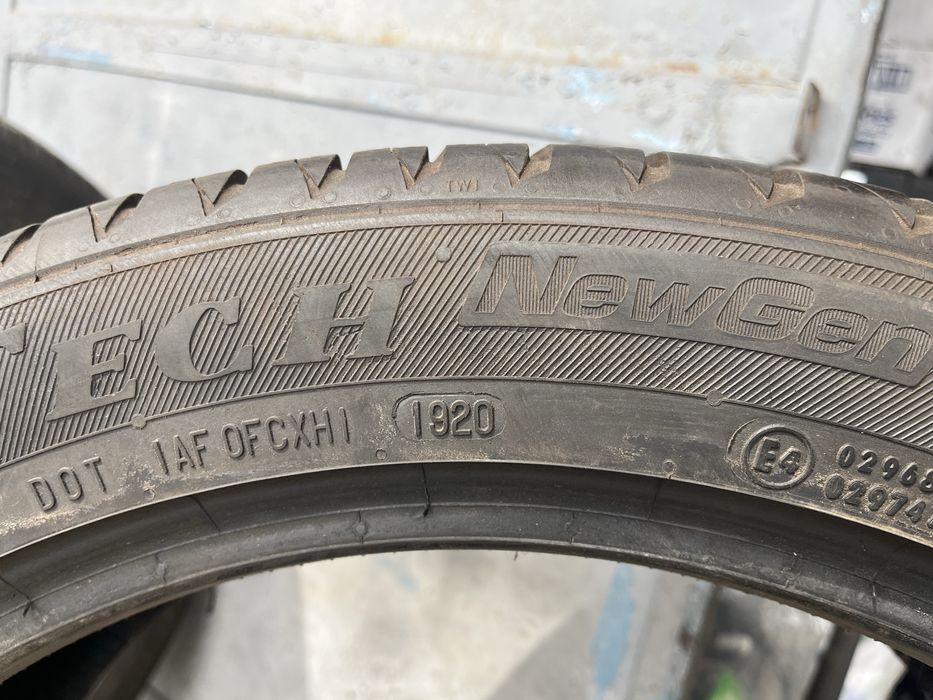 2 бр. летни гуми 245/45/19 Viking DOT 1920 7 mm