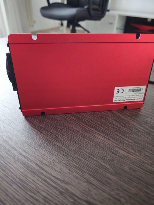Invertor de tensiune PNI L650W, 500 W, alimentare duala 12 V / 24 V, iesire 230 V, sinus modificat, mufa USB 5 V 500 mAh, clesti alimentare