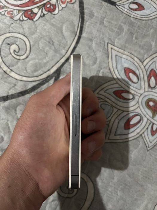 Айфон 4с сатылады 40мын