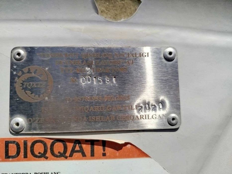 TTZ 811 traktor sotiladi yaxshi holatda