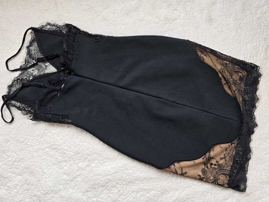 Дамски луксозне бандажни черни рокли