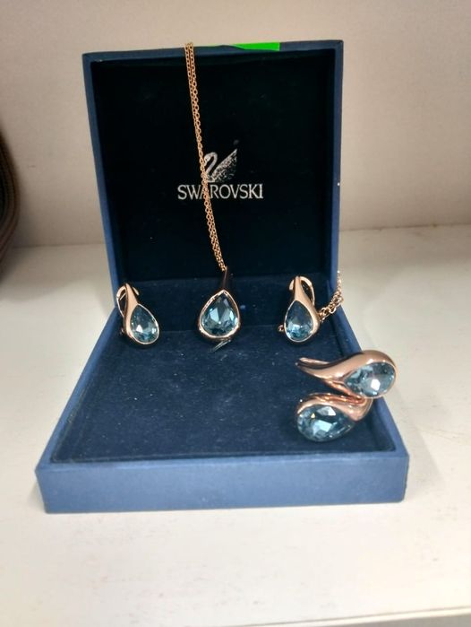 Swarovski комплект новый