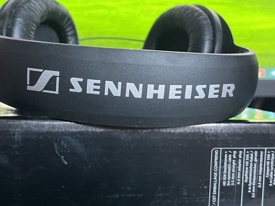 Продам наушники Sennheiser HD 206