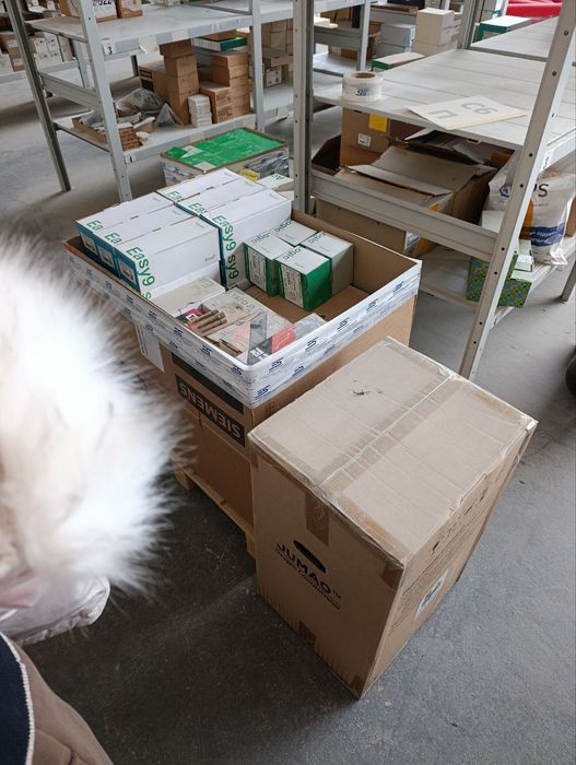 Продам все со склада, в основном Schneider