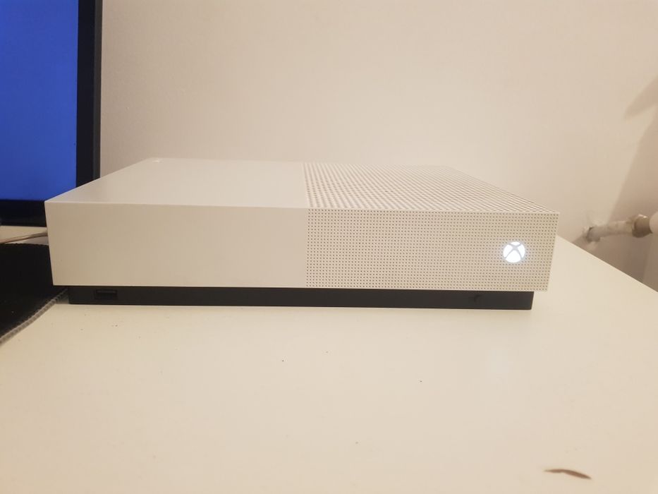 Xbox one s digital aproape nou