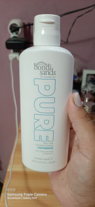 Саморазпенваща се вода и очна линия