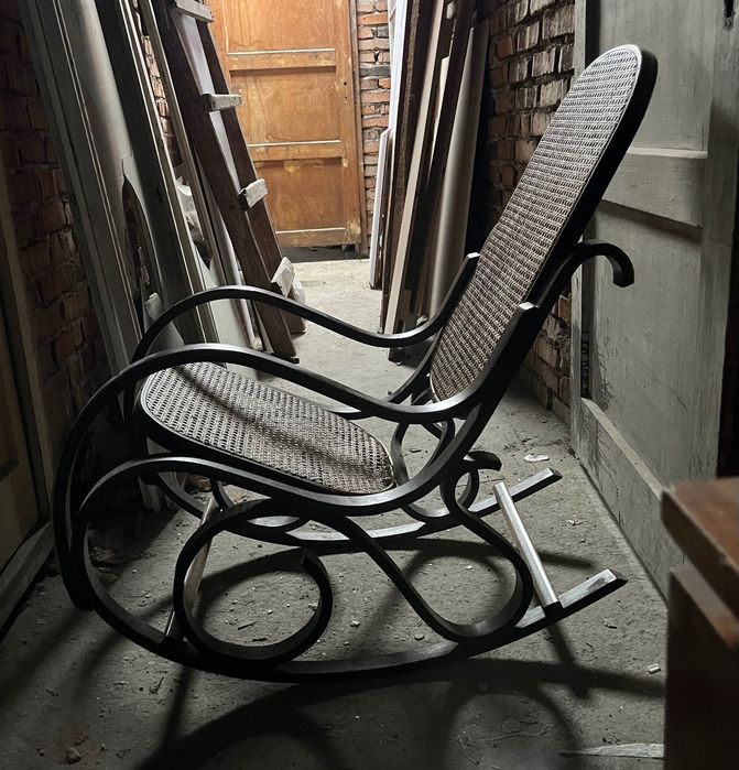 Люлеещ се стол ратан