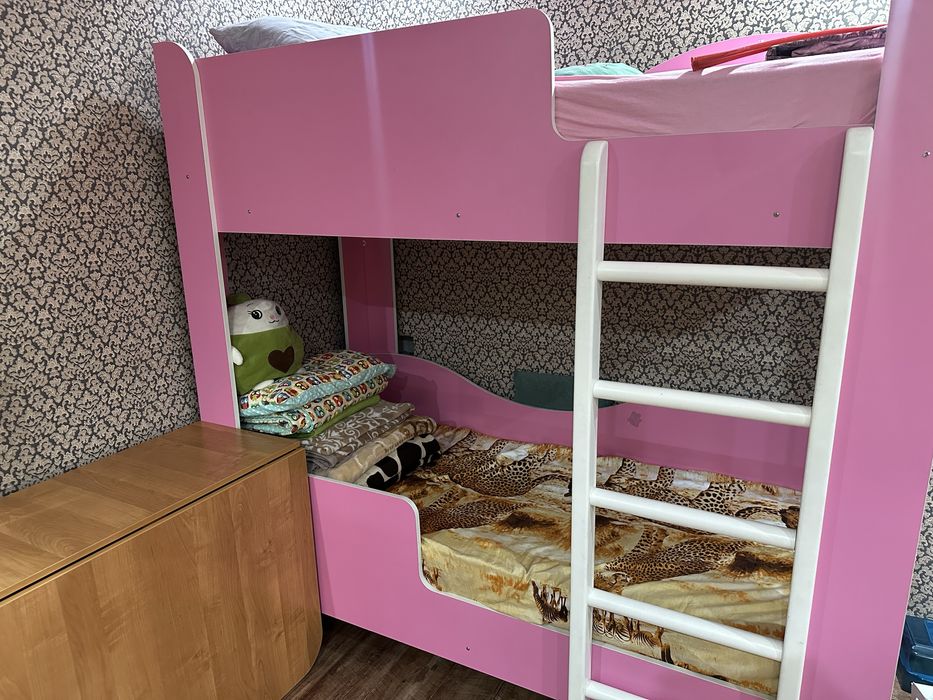 Продам двухъярусную кровать