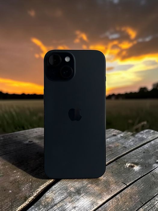 iPhone 15, Pret 2200 lei