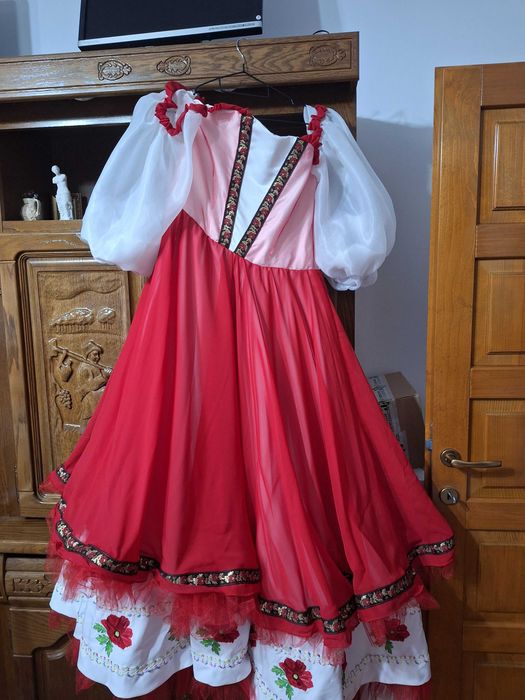 Rochie mireasa tradițională