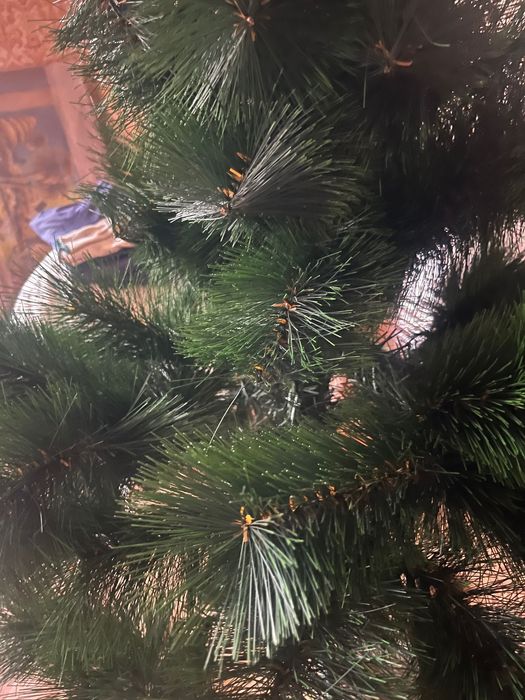 Продам ёлку искусственную