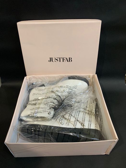 Дамски боти чисто нови