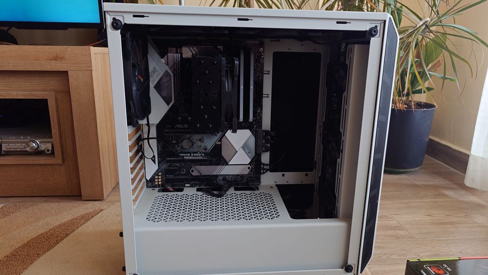 Комплект части за настолен компютър