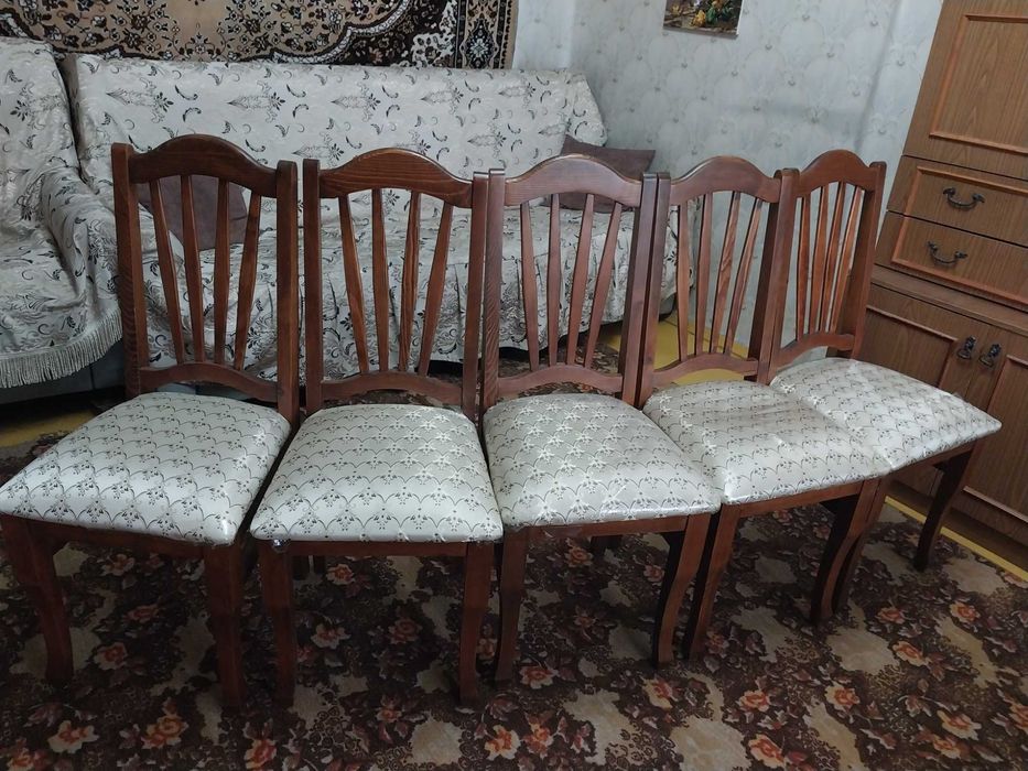 Продам новые мягкие стулья