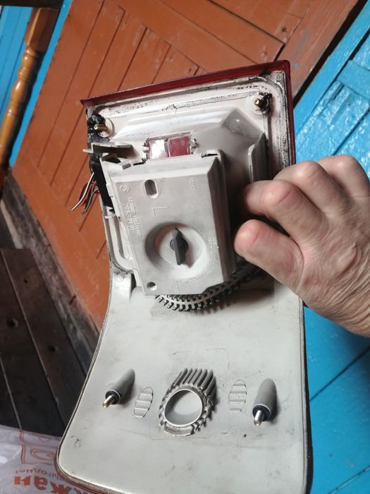 Запчасть на ауди 80 б3