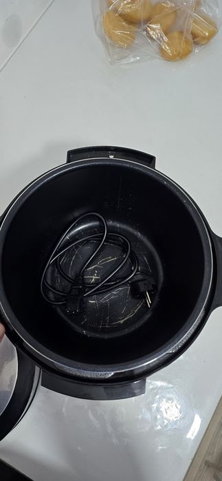 Мультиварка продам