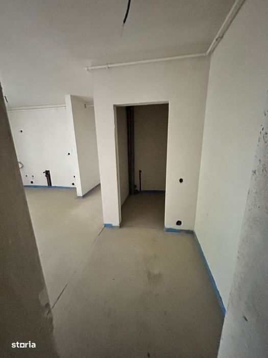 Apartament 3 camere, 62 mp, terasa 75 mp, semifinisat, zona Teilor