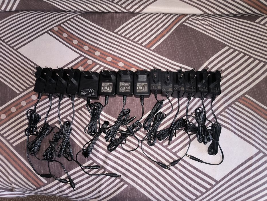 Продам оригинальное блок питания от Wi-Fi роутера