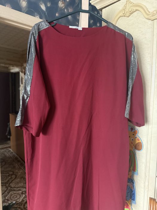 Платья вечерние