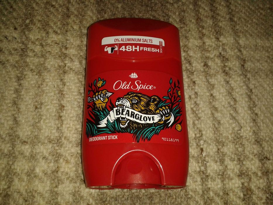 Мъжки комплект Gillette + 2 броя Old Spice део стик