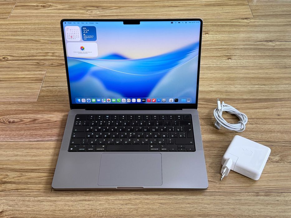 MacBook Pro 14`M1 Pro/10 CPU/16 GPU/1000GB SSD/16GB RAM/Батерия 83% — снимка 1