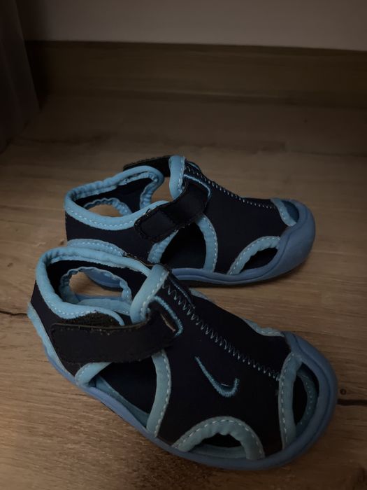 2 perechi sandale baieti Lasocki 21 si Nike 22