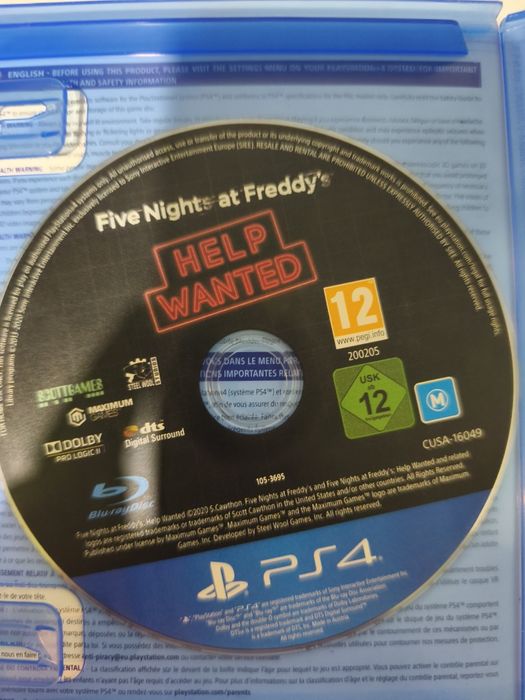 VR очила за PlayStation 4 + игра five nights at Freddy's Help wanted