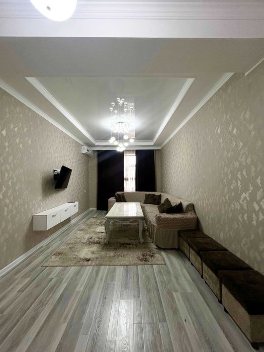 СамПИ рўпарасида новостройкада квартира кизларга без маклер