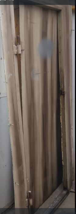 Входная дверь продаётся