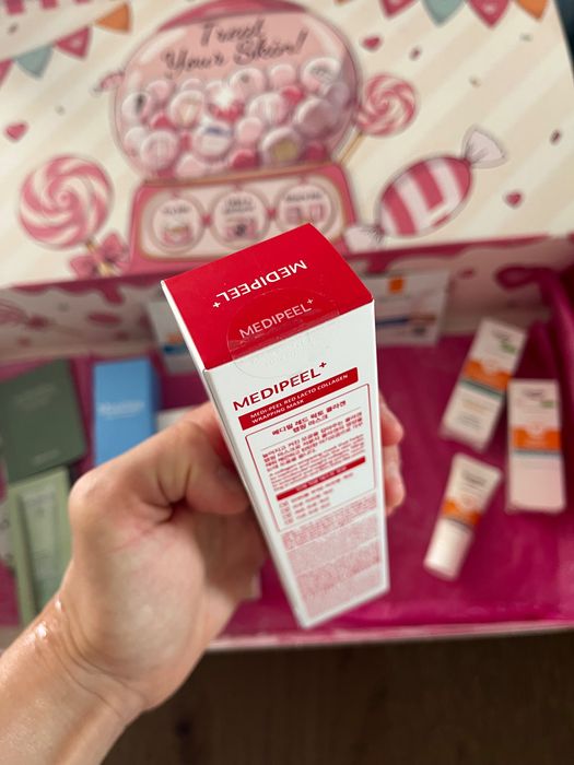 Бартер на Кутия с нова корейска козметика