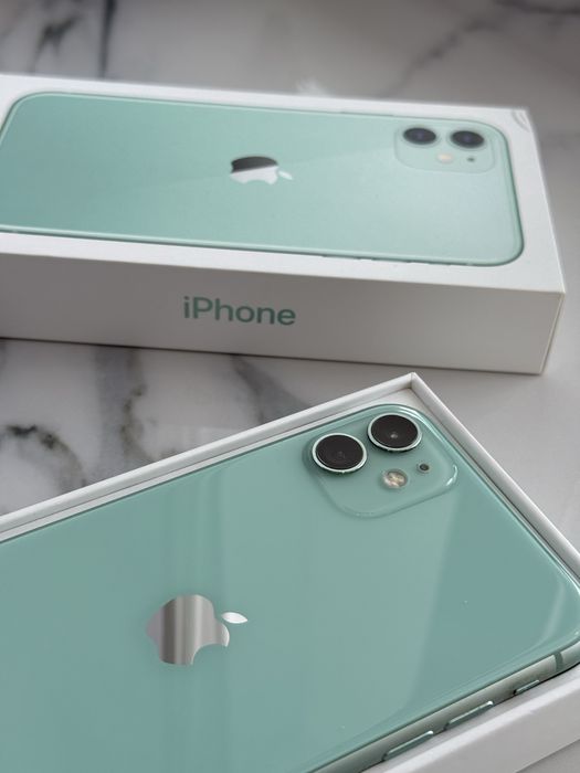 Продам Айфон 11