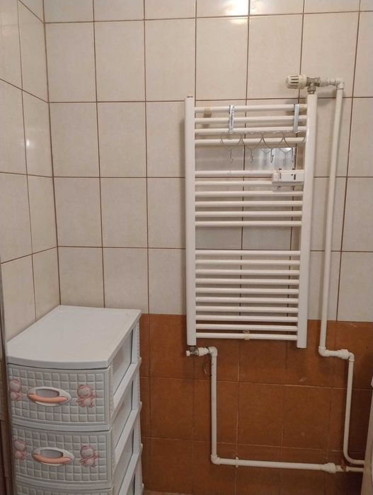 Închiriez garsonieră/36 mp/1300 lei/sos.Andronache 201 A,sector 2, București,tel.0766357417