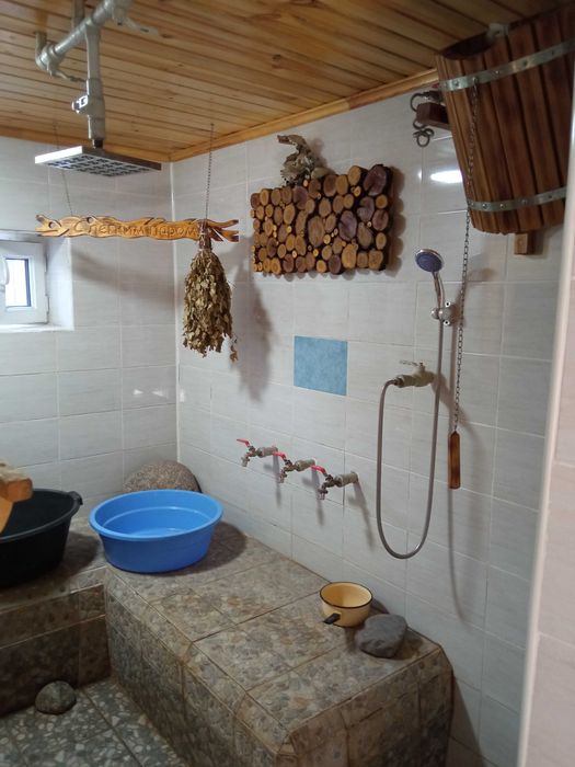 Дом в Ынтымаке с бассейном