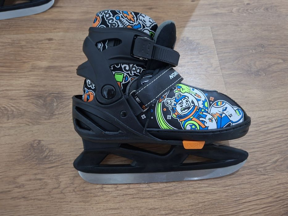 Продам детские коньки