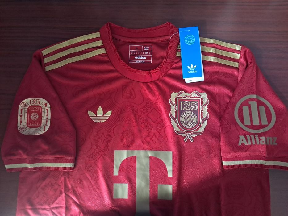 Фланелка Bayern Munchen M и L размер