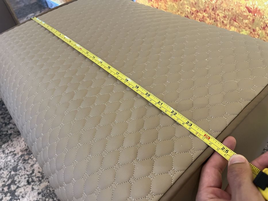 Луксозна пейка за антре, кожена табуретка (в две разновидности)