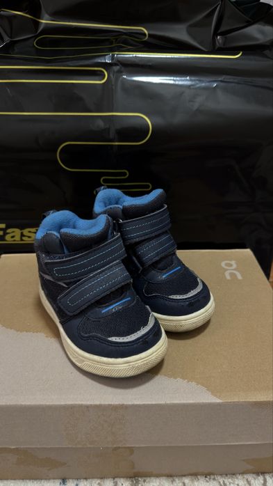 Детское обувьиии