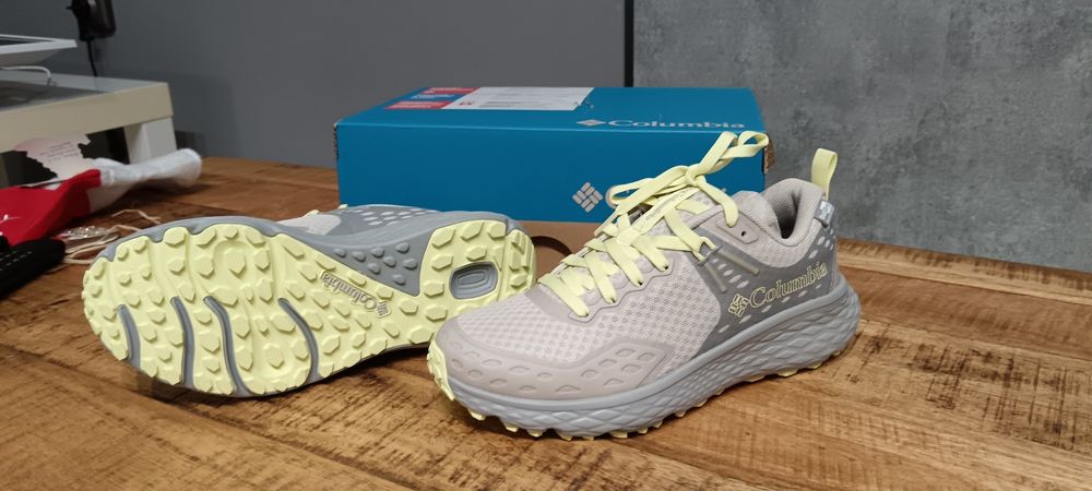 Колумбия чисто нови