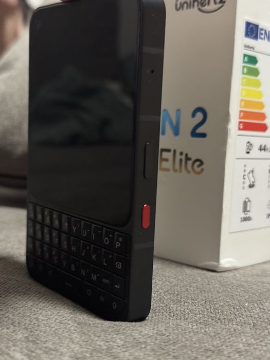 Unihertz Titan 2 Elite – като нов, пълен комплект