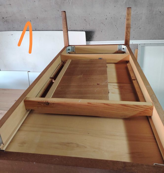 Холни маси от дърво 2бр