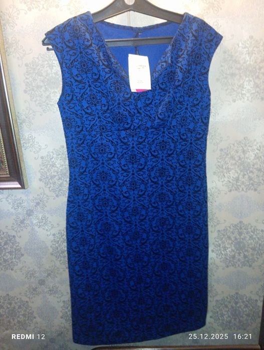 Продам Платья (Вечерние)