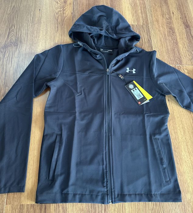 Мъжки,шушлеков,черен екип Under Armour с щампа на гърба