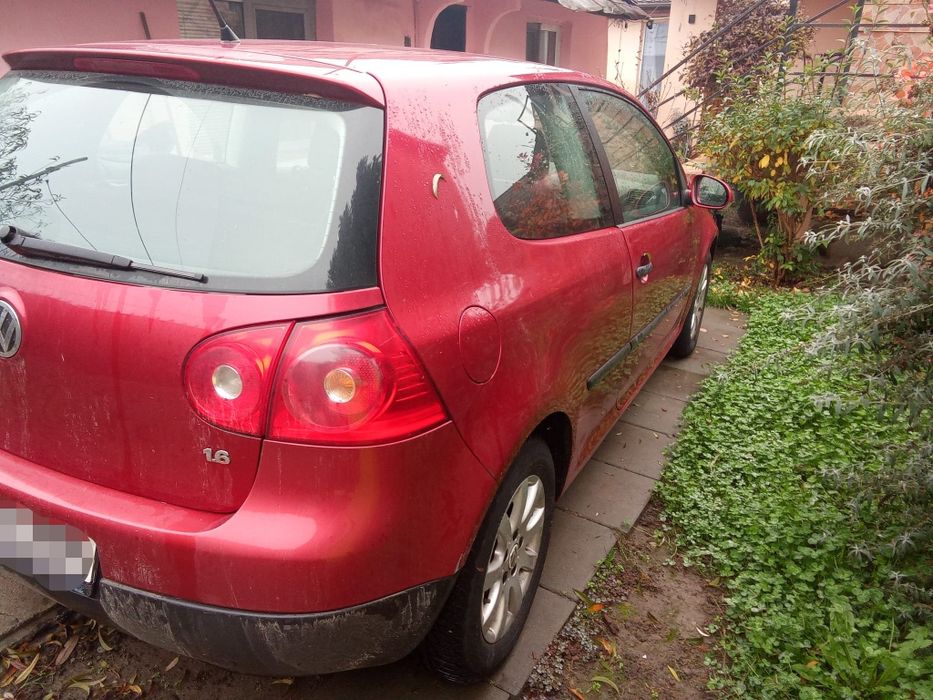 Vand VW Golf 5 1.6 benzina
