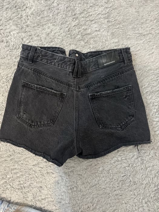 Дамски къси панталони Stradivarius