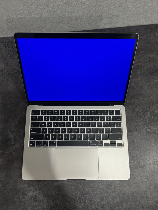 MacBook Air (M2, 2022 г.)