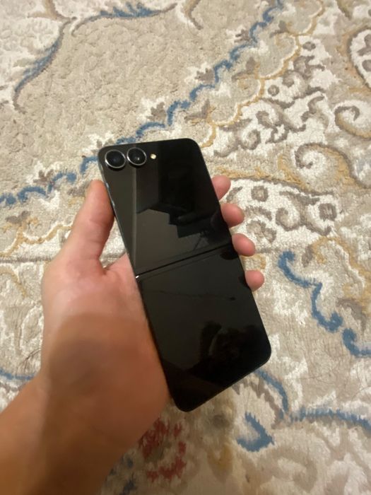 Продам обмен samsung z Flip 7 fe