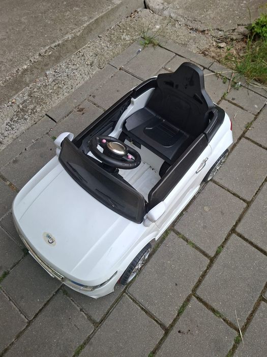 Vand masina electrica cu telecomanda. Bicicleta  și raft