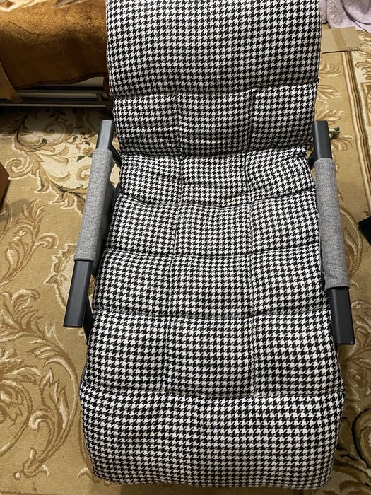 Кресло качалка новая